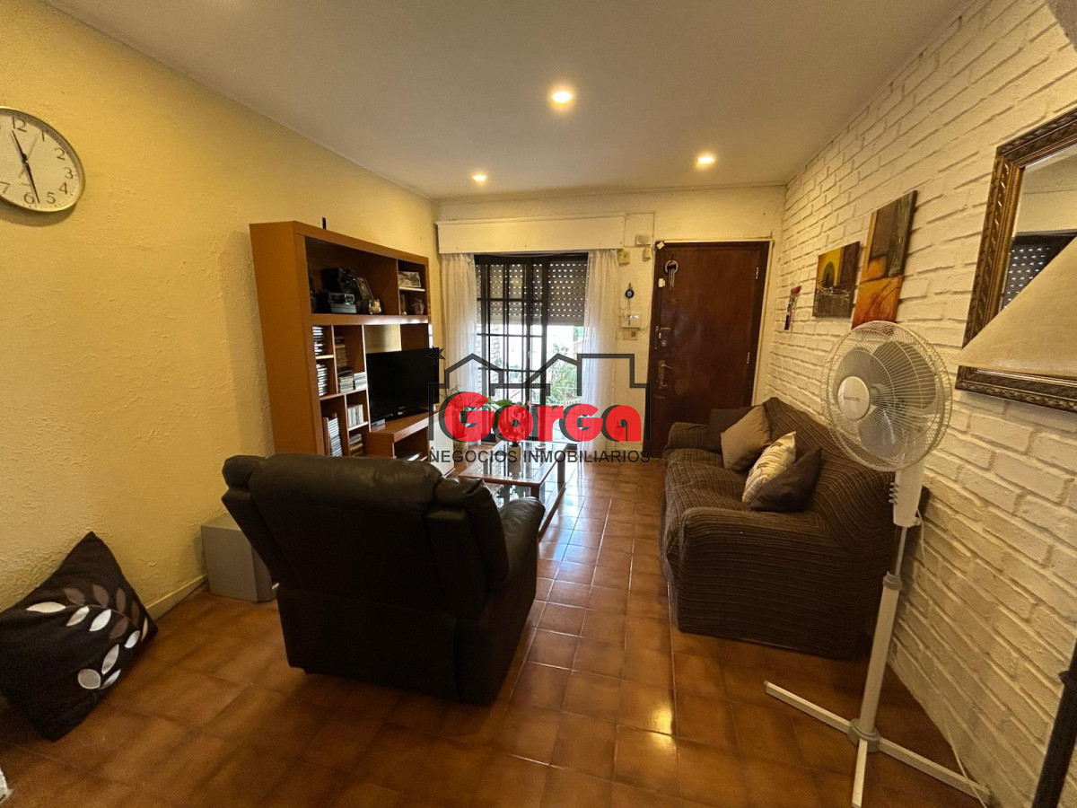 Casa ID.509 - Dos casas en un mismo padrón. Corumbé y Serrato. 