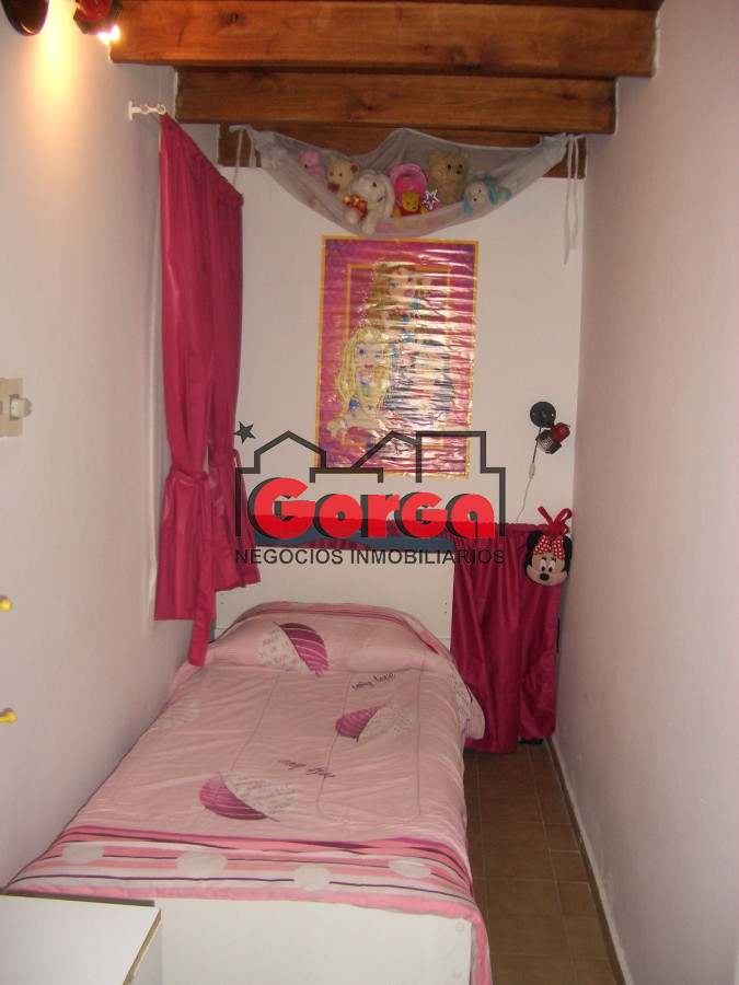 Casa ID.514 - Casa en alquiler sobre Tomas Gomensoro 