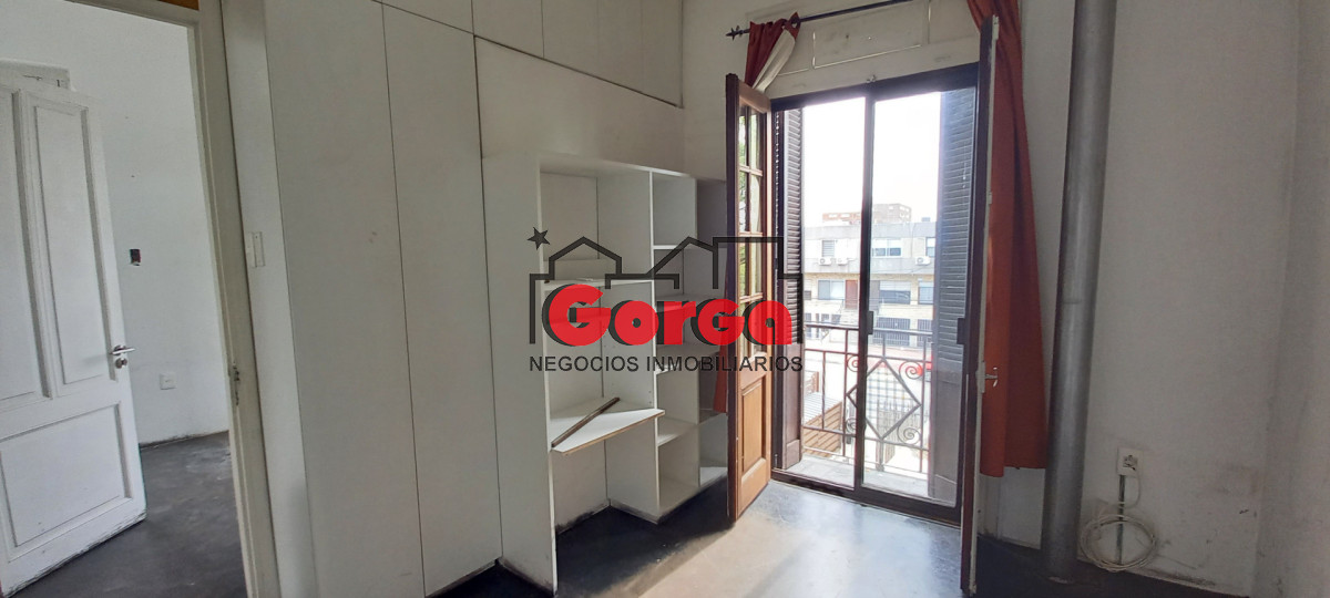 Casa ID.538 - A metros de la Rambla, sobre Solano López 