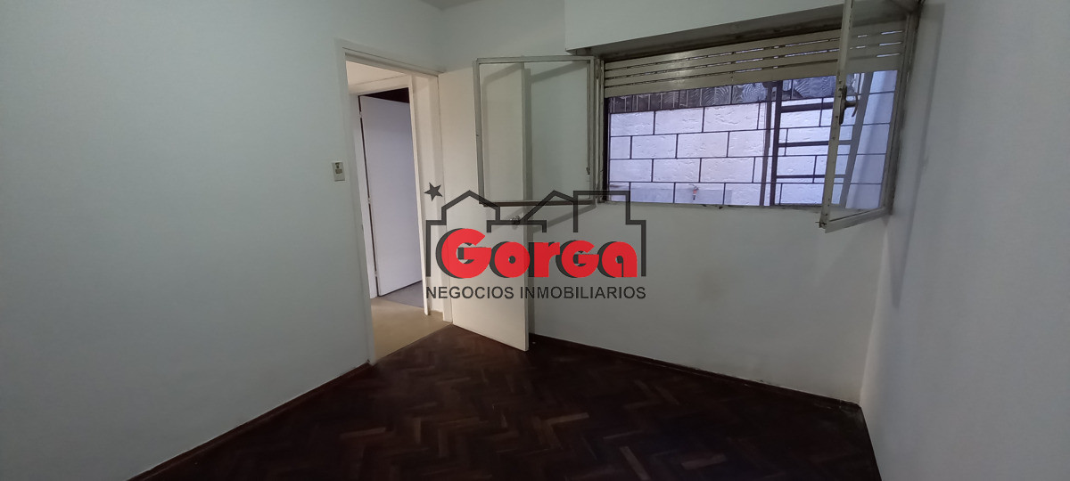 Casa ID.539 - Excelente casa sobre Requena y Miguelete