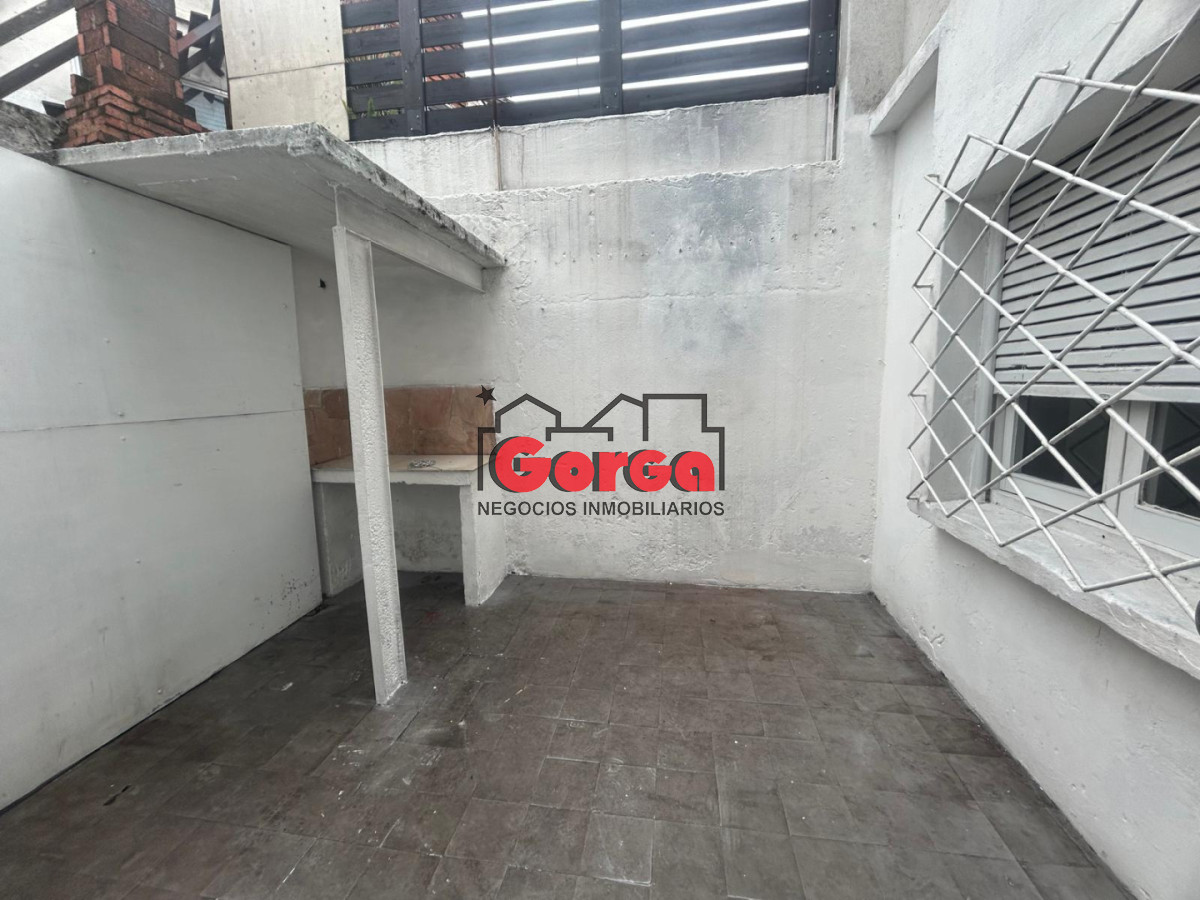 Casa ID.603 - Casa 2 dorm detrás Shopping Nuevo Centro 