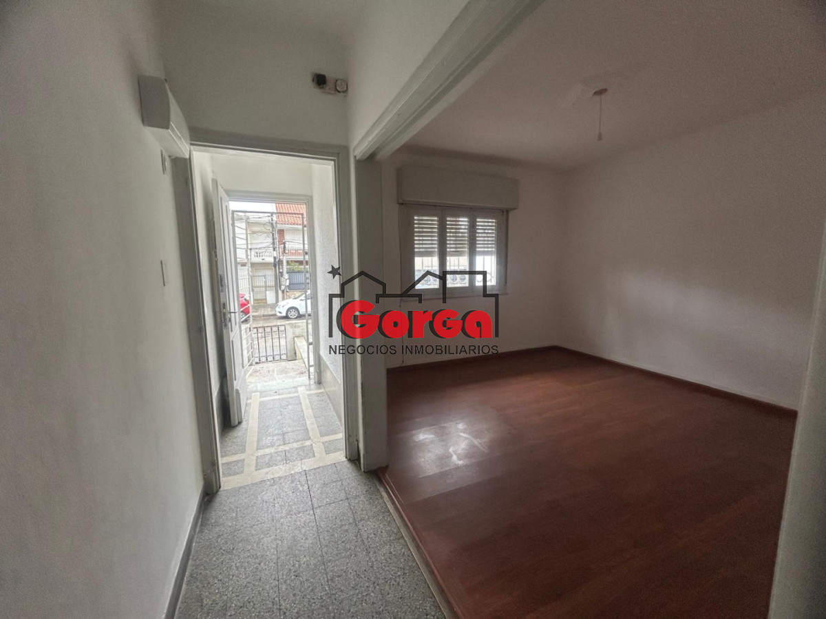 Casa ID.603 - Casa 2 dorm detrás Shopping Nuevo Centro 