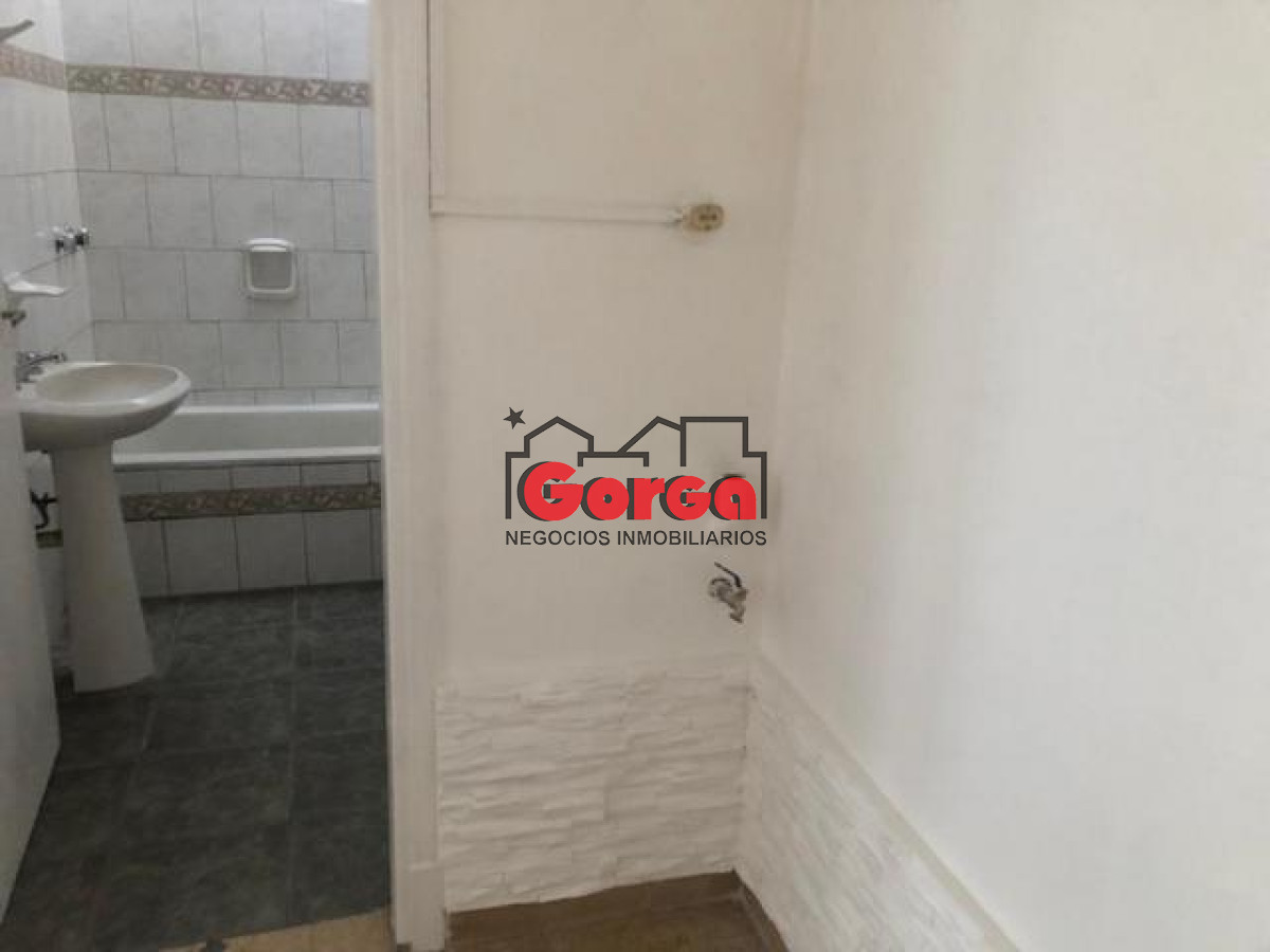 Casa ID.520 - Sobre Canstatt y Siena. Ideal para invertir o vivir!