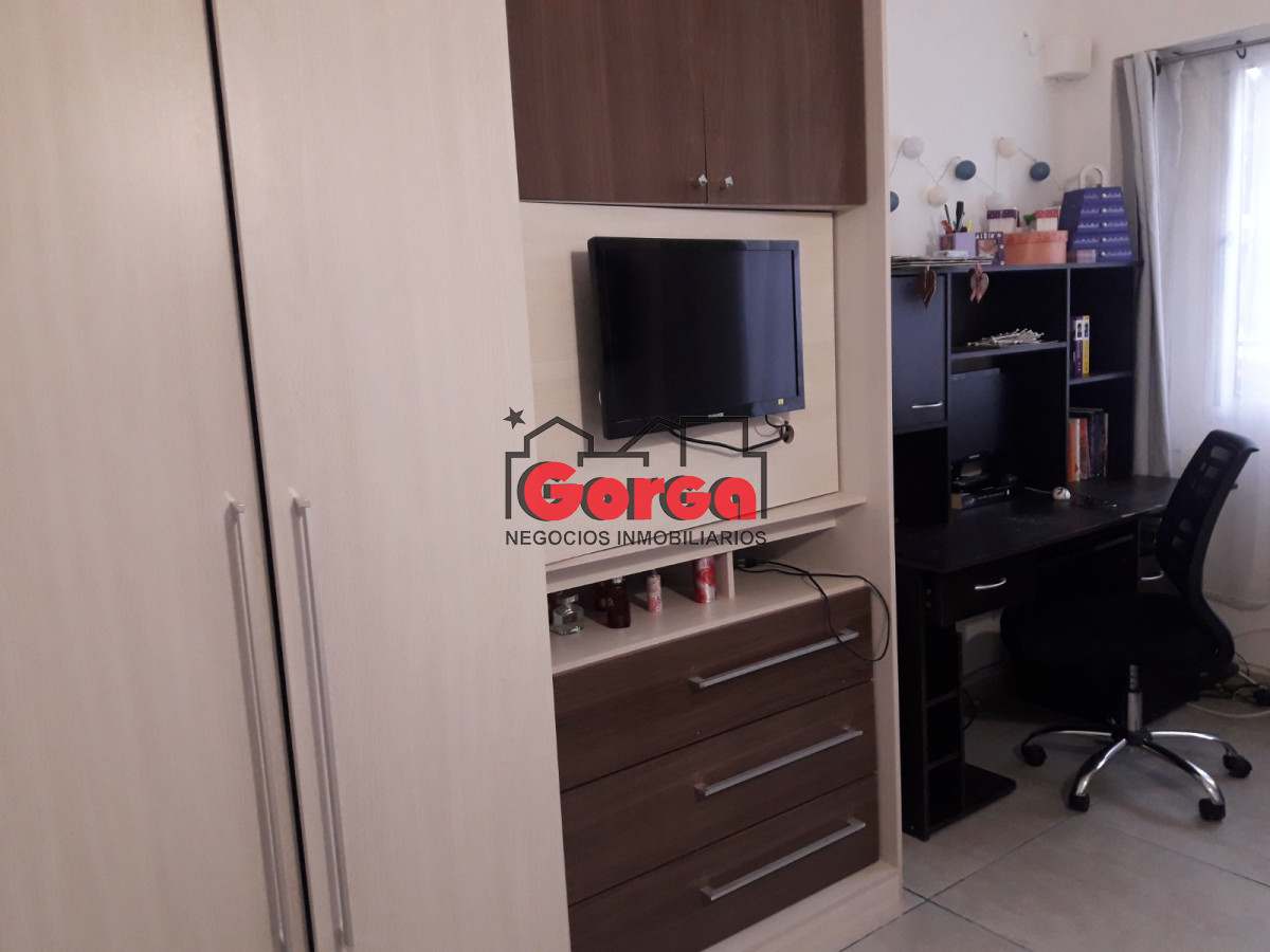 Casa ID.514 - Casa en alquiler sobre Tomas Gomensoro 