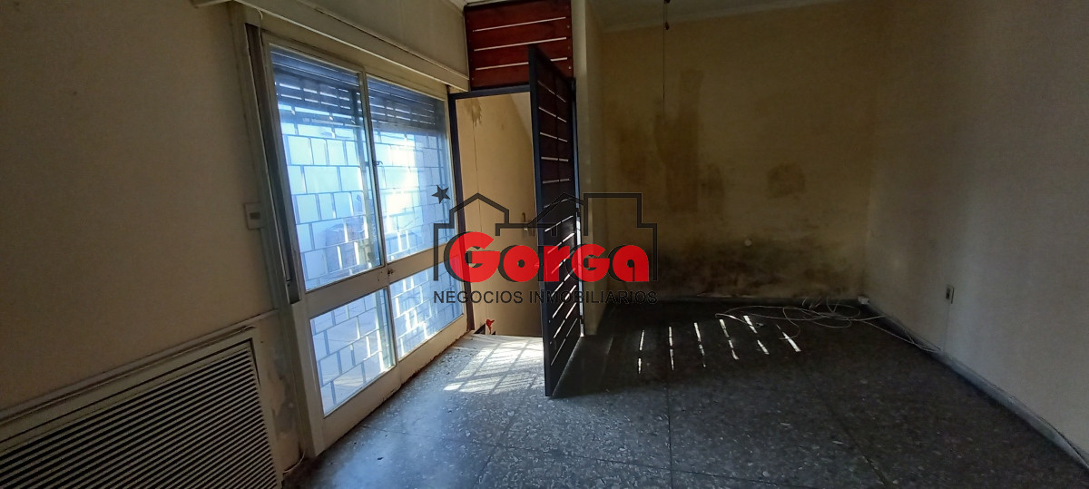 Casa ID.385 - Padrón único sobre Br Artigas casi Gral Flores