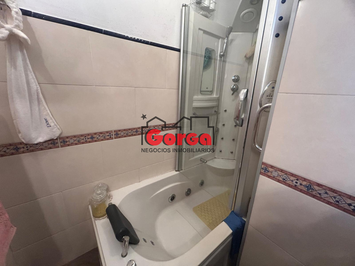 Casa ID.599 - Muy linda! Ideal para dos familias o renta