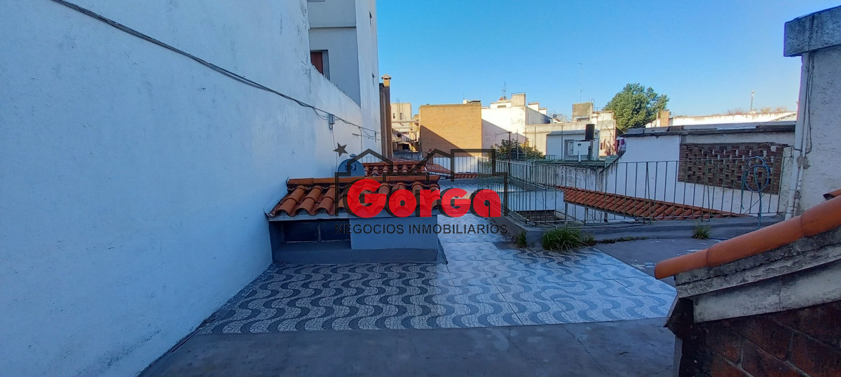 Casa ID.385 - Padrón único sobre Br Artigas casi Gral Flores