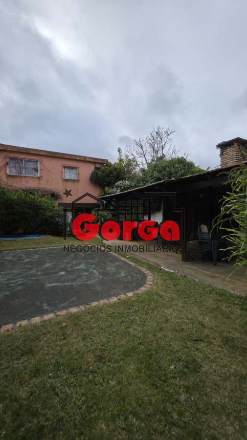 Casa ID.598 - Exclusiva en la zona, próx. a Nuevo Centro Shopping