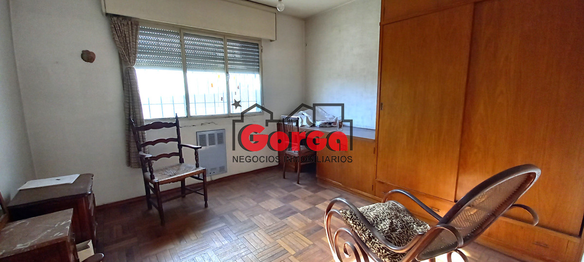Casa ID.390 - Muy lindo dúplex en Chiavari y Herrera. Excelente punto!