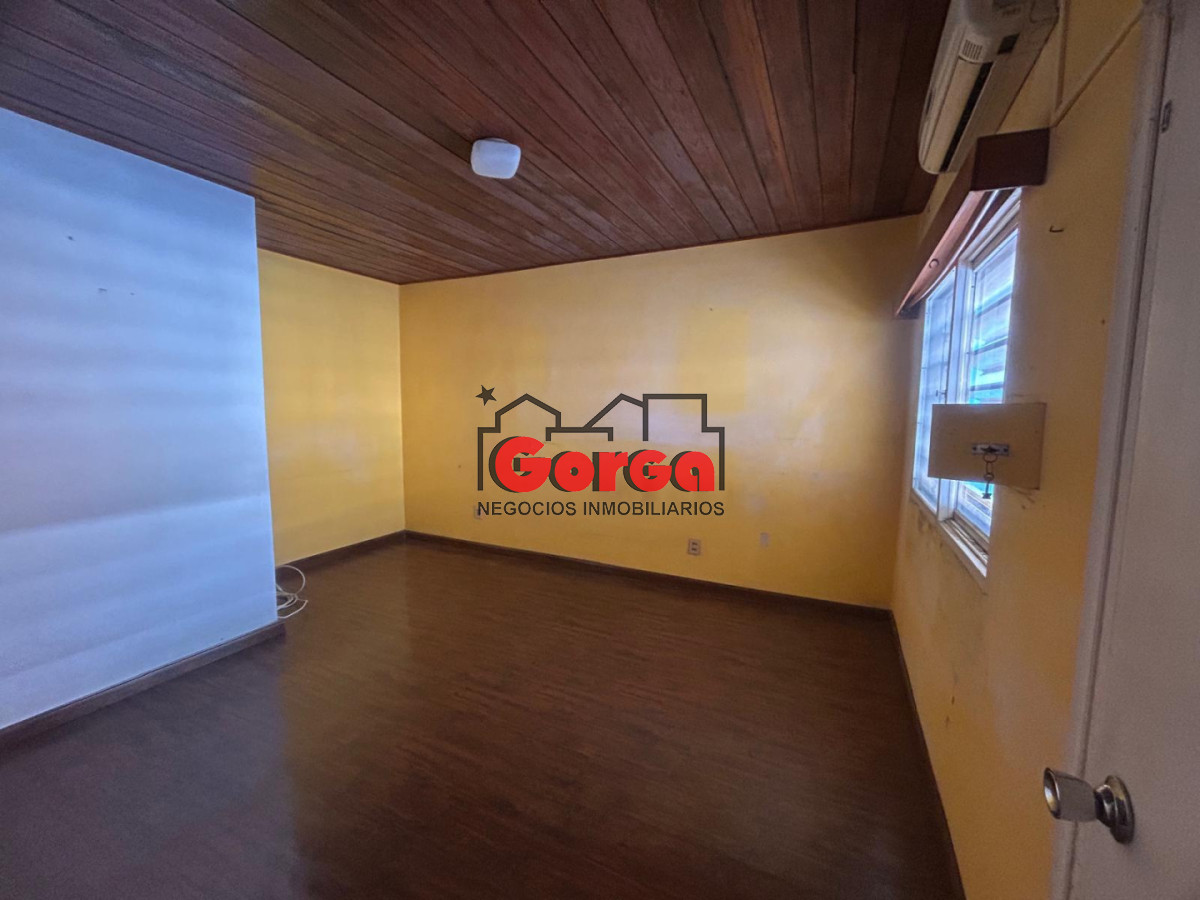 Casa ID.599 - Muy linda! Ideal para dos familias o renta
