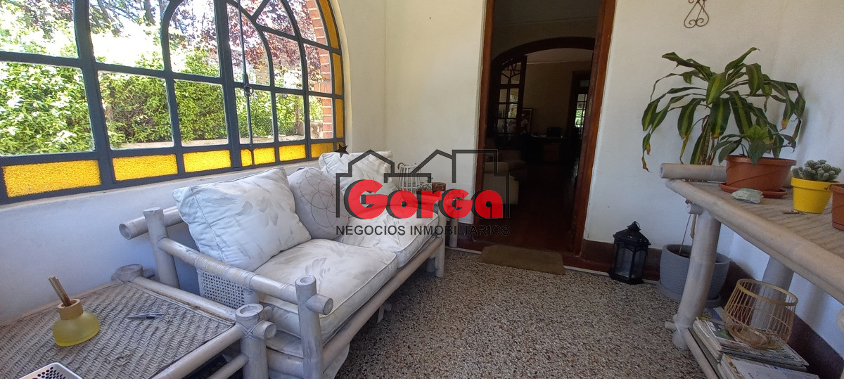 Casa ID.386 - Hermosa casa sobre Castro