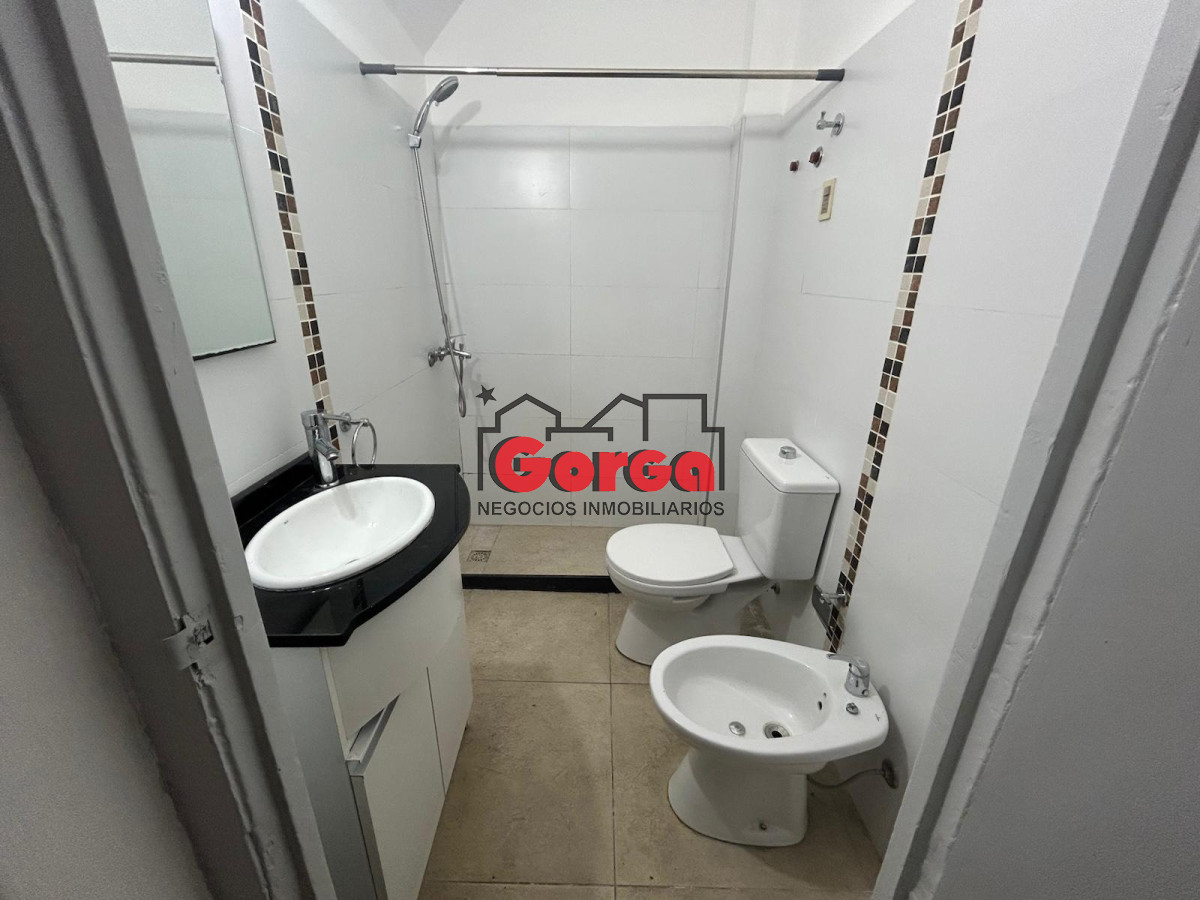 Casa ID.478 - Oportunidad! Casa en zona con todos los servicios brindando comodidades en el día a día