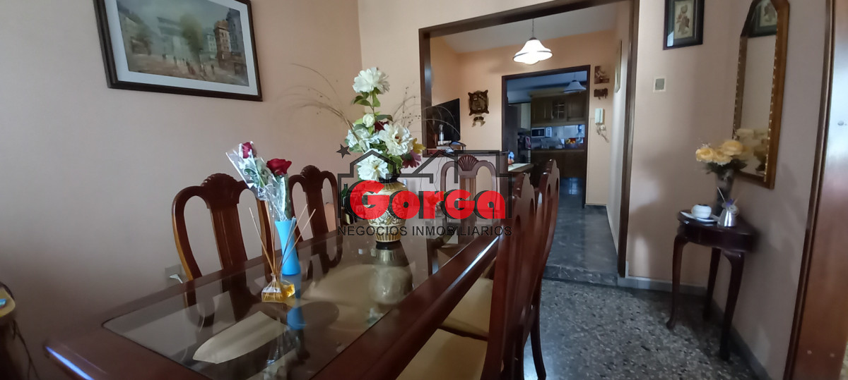 Casa ID.568 - Sobre Herrera y San Martín. Excelente chalet.