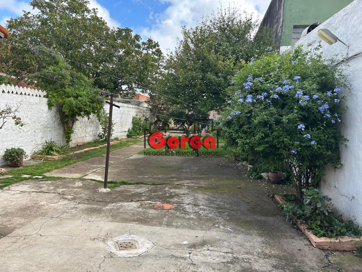 Casa ID.509 - Dos casas en un mismo padrón. Corumbé y Serrato. 