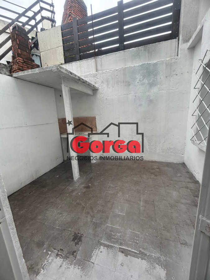 Casa ID.603 - Casa 2 dorm detrás Shopping Nuevo Centro 