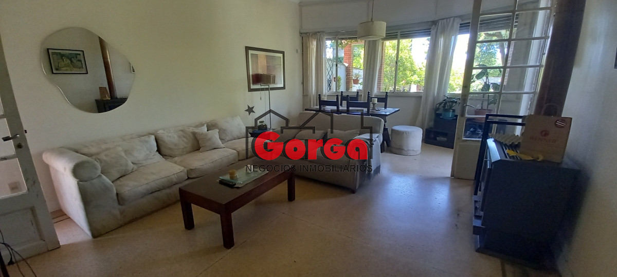 Casa ID.386 - Hermosa casa sobre Castro