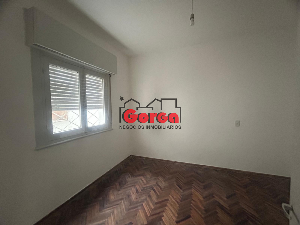 Casa ID.603 - Casa 2 dorm detrás Shopping Nuevo Centro 