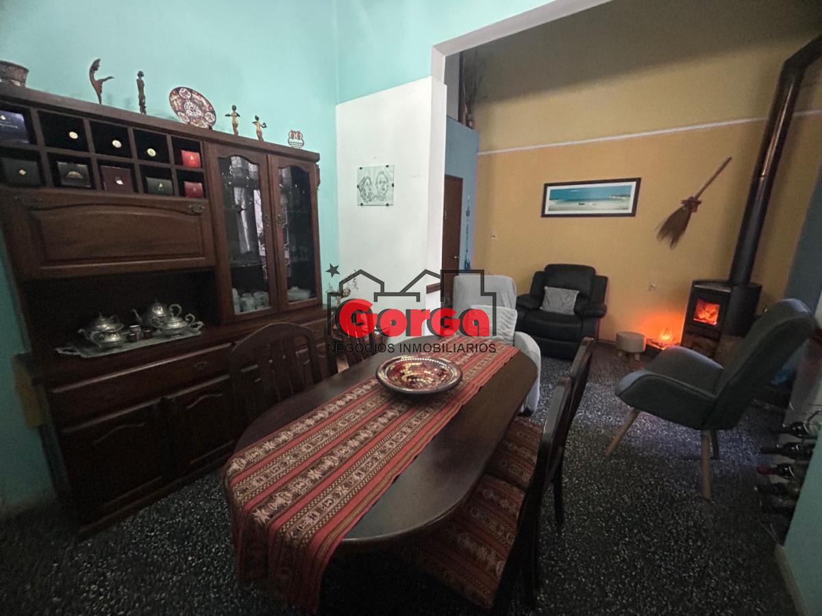 Casa ID.599 - Muy linda! Ideal para dos familias o renta