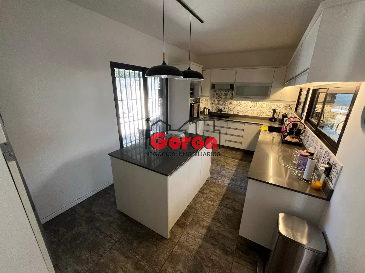 Casa ID.439 - Hermosa casa domótica en Carrasco Sur, a metros de Avda Italia