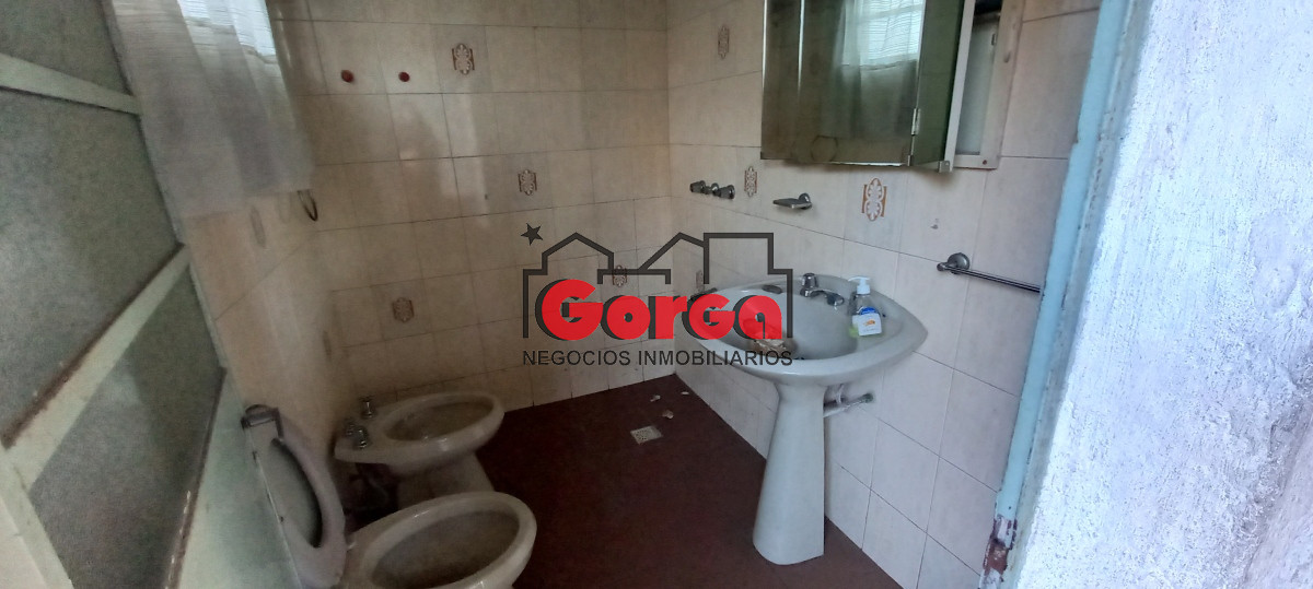 Casa ID.385 - Padrón único sobre Br Artigas casi Gral Flores