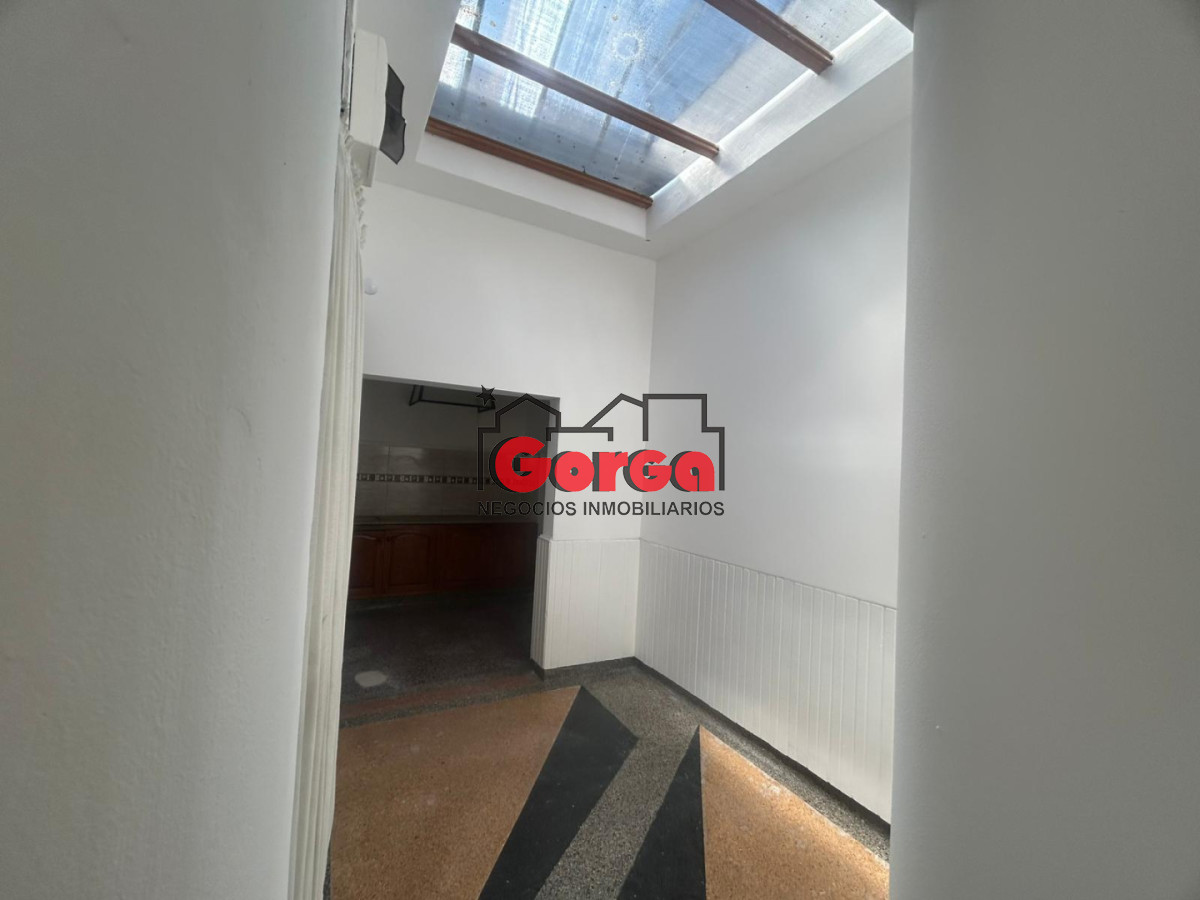 Casa ID.561 - Sobre Magested casi Avda San Martín 