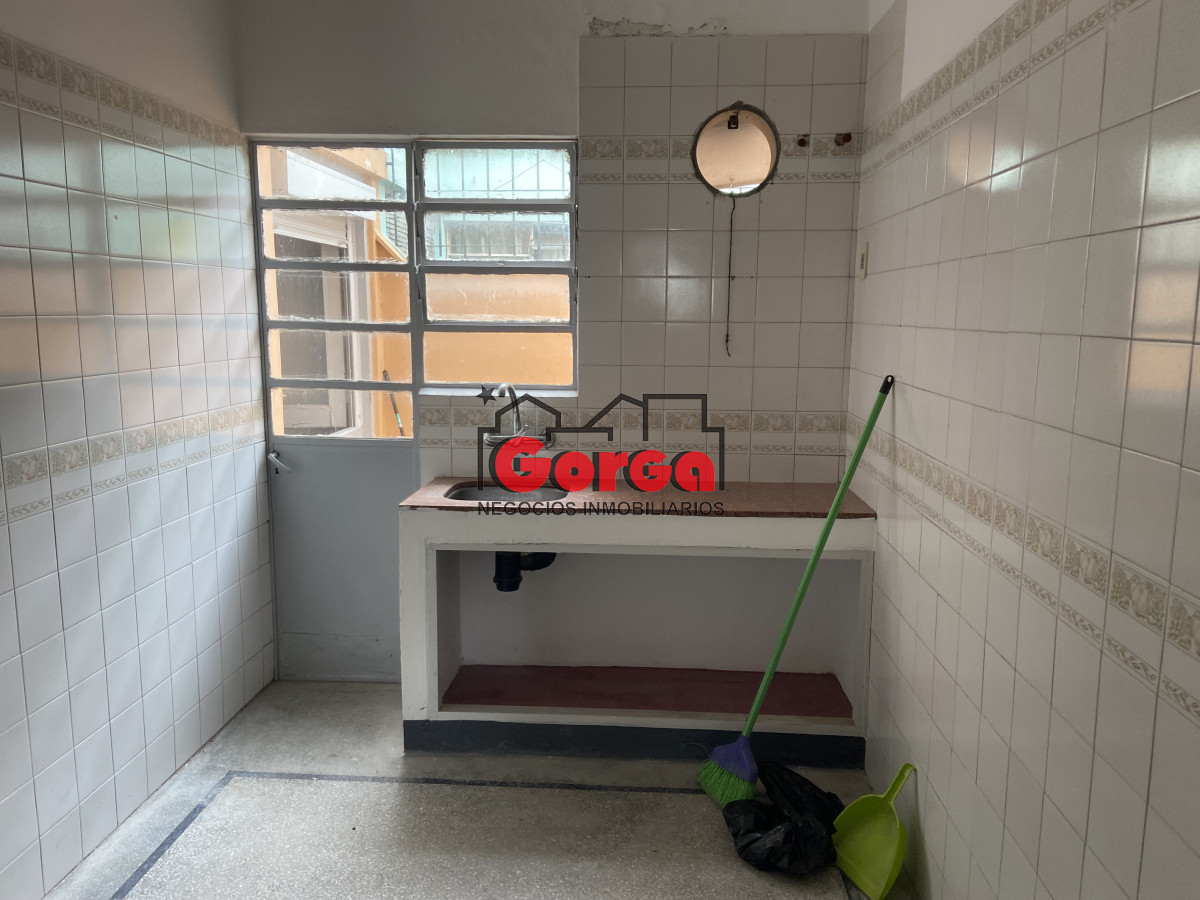Casa ID.532 - Casa en Alquiler 2 dorm con gge 2 autos 