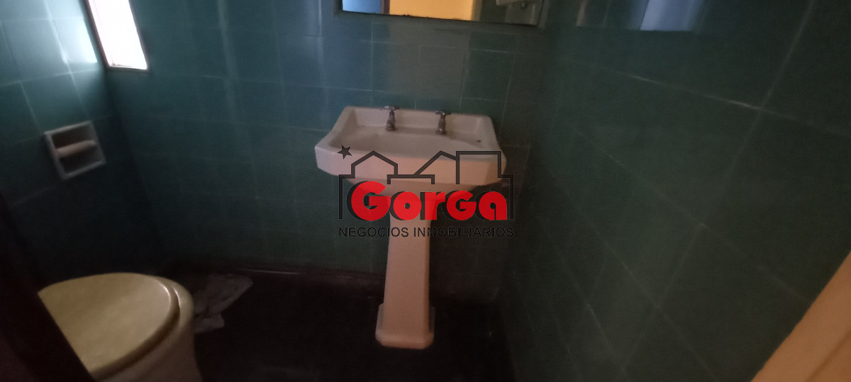 Casa ID.385 - Padrón único sobre Br Artigas casi Gral Flores