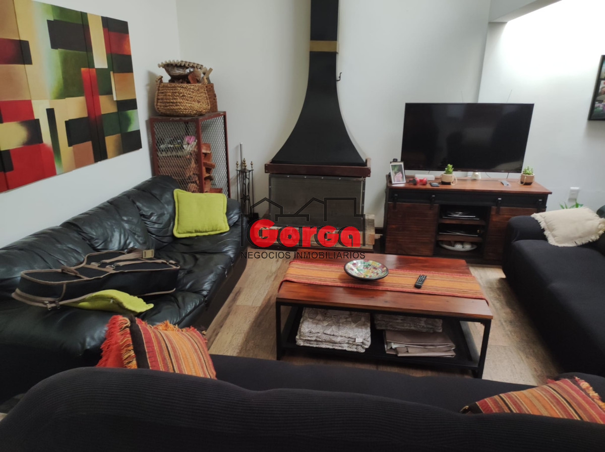 Casa ID.485 - Muy linda casa reciclada, a metros de Garibaldi y Cufré