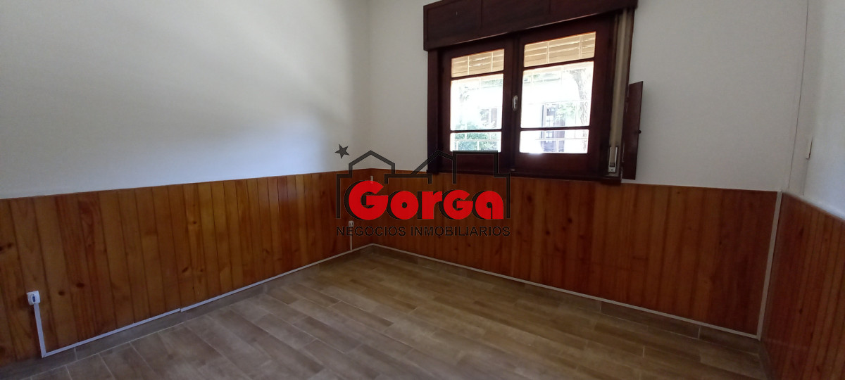 Casa ID.557 - Coquimbo y Defensa, casa en PB en alquiler