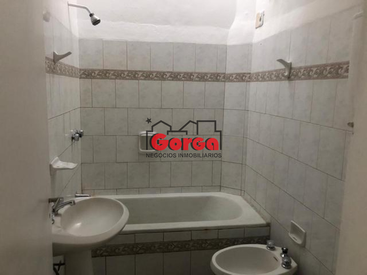 Casa ID.520 - Sobre Canstatt y Siena. Ideal para invertir o vivir!