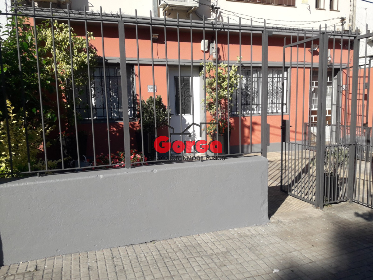 Casa ID.514 - Casa en alquiler sobre Tomas Gomensoro 