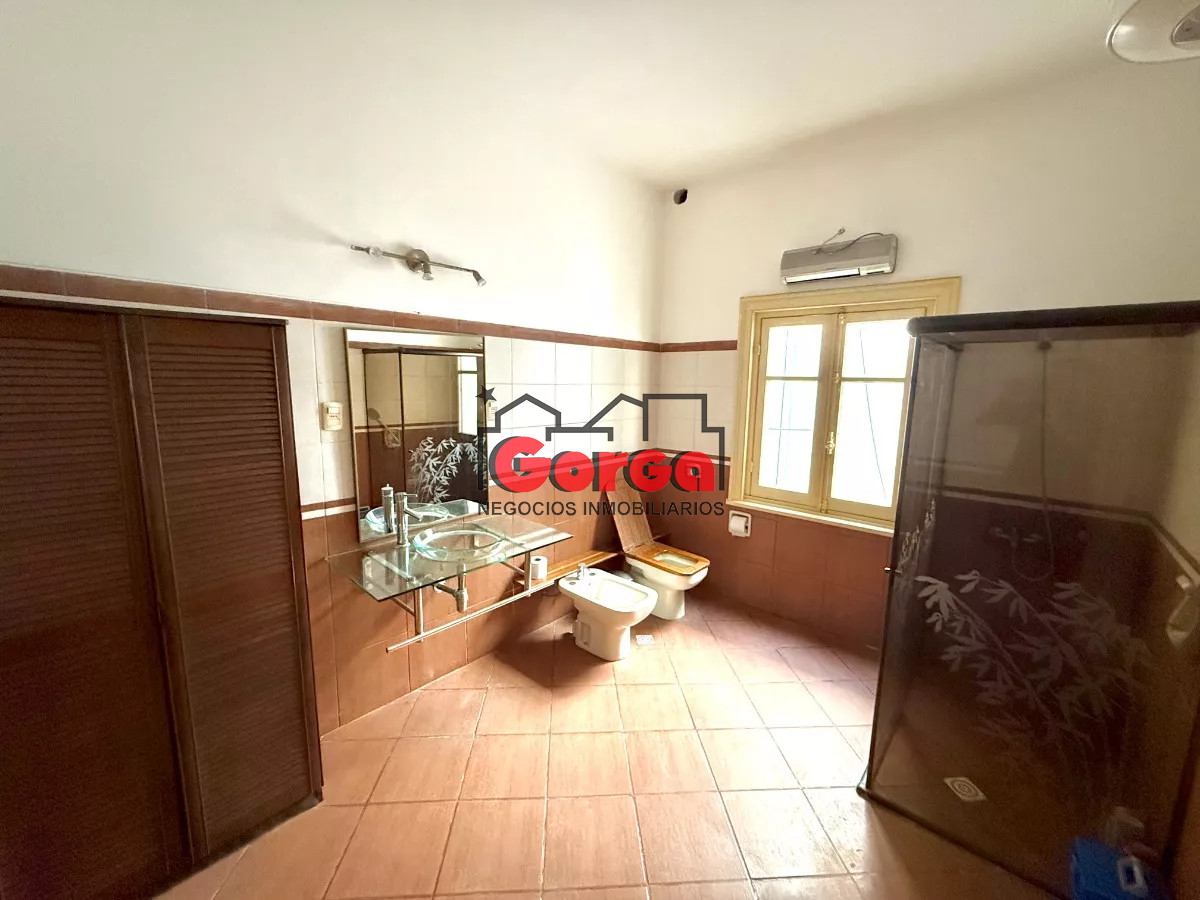 Casa ID.462 - Preciosa y única propiedad sobre Agraciada casi Asencio