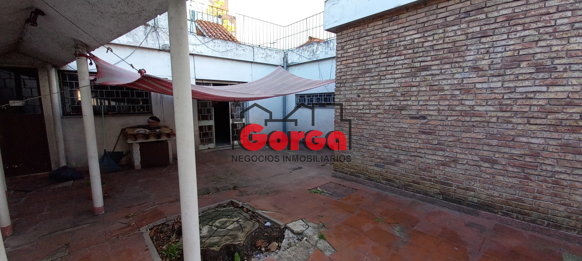 Casa ID.385 - Padrón único sobre Br Artigas casi Gral Flores
