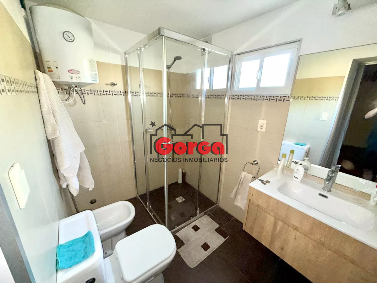 Casa ID.462 - Preciosa y única propiedad sobre Agraciada casi Asencio