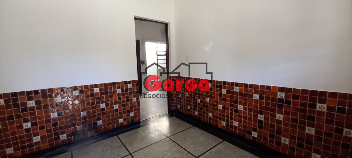 Casa ID.557 - Coquimbo y Defensa, casa en PB en alquiler