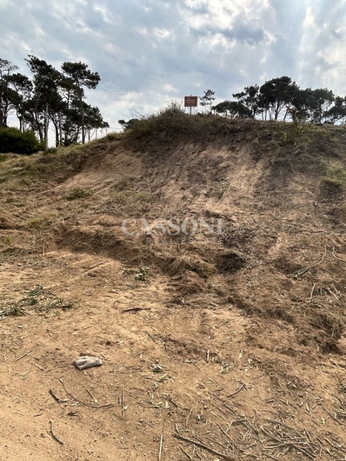 Terreno ID.2720 - Vendemos Terrenos (3) de 1366 M2 a 100 mts de la playa de Ocean Park