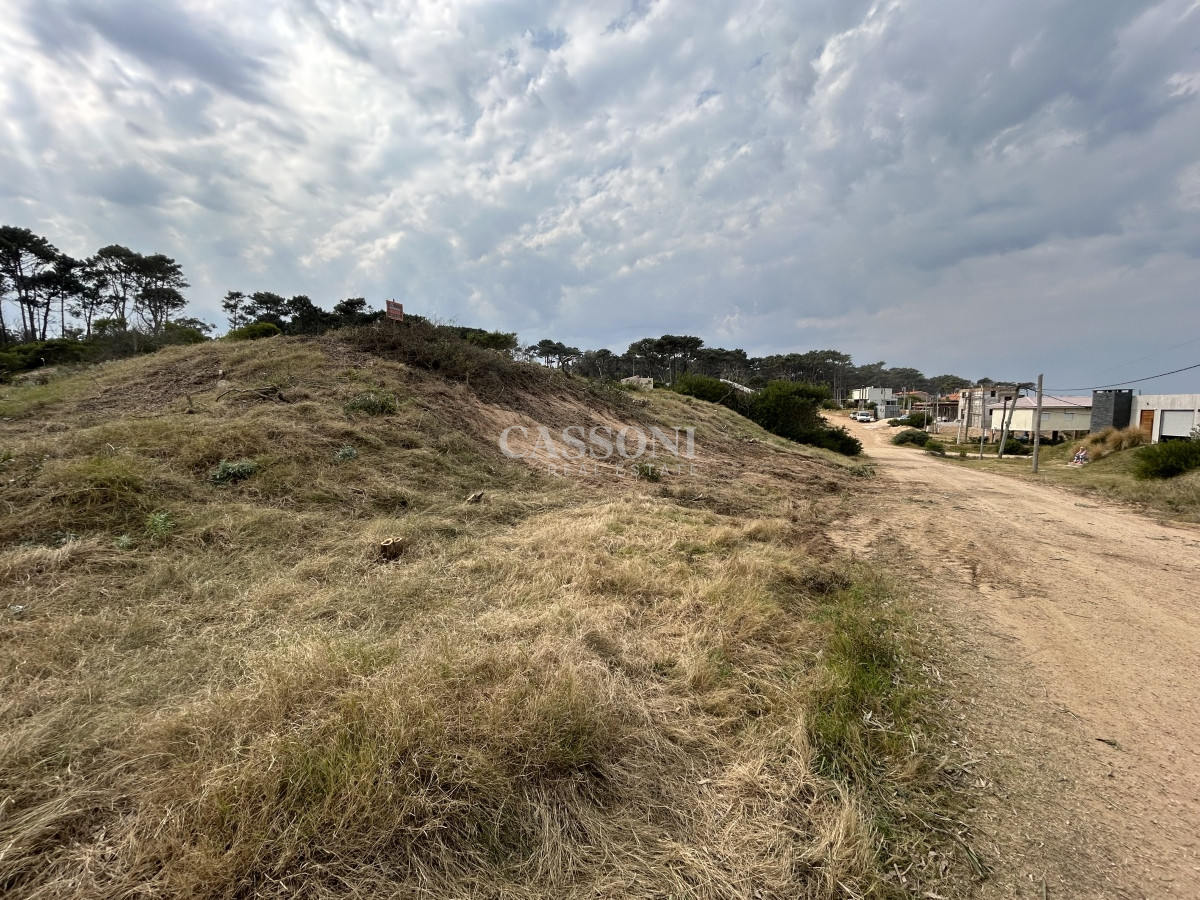 Terreno ID.2720 - Vendemos Terrenos (3) de 1366 M2 a 100 mts de la playa de Ocean Park