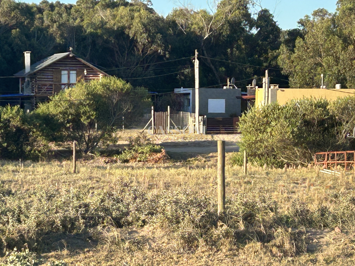 Terreno ID.3960 - Vendo en Primera Línea del Mar 2450 M2