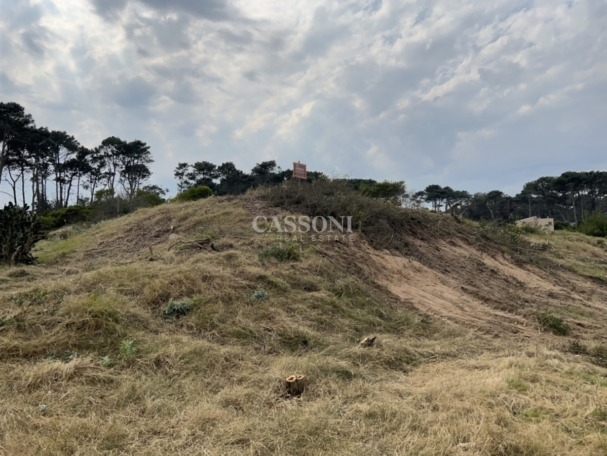 Terreno ID.2720 - Vendemos Terrenos (3) de 1366 M2 a 100 mts de la playa de Ocean Park