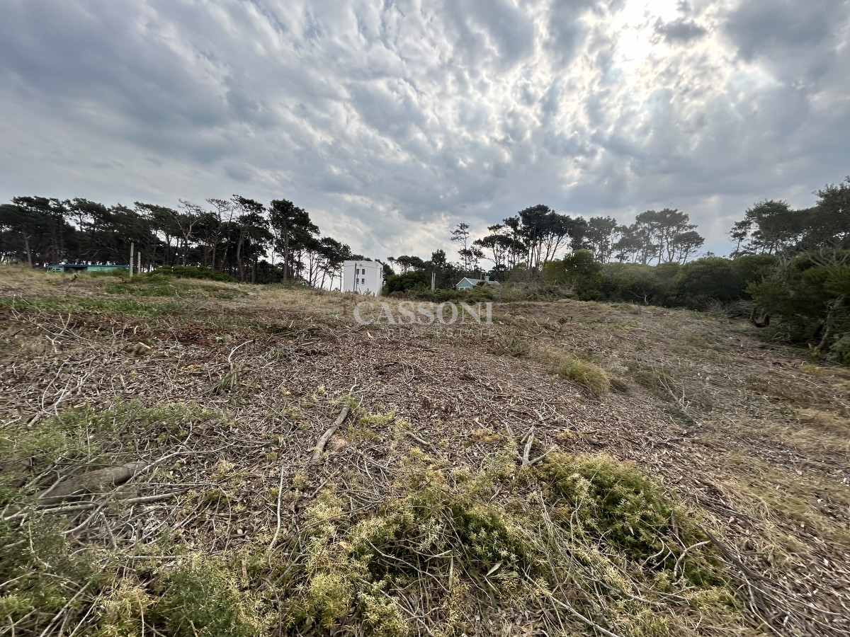 Terreno ID.2720 - Vendemos Terrenos (3) de 1366 M2 a 100 mts de la playa de Ocean Park