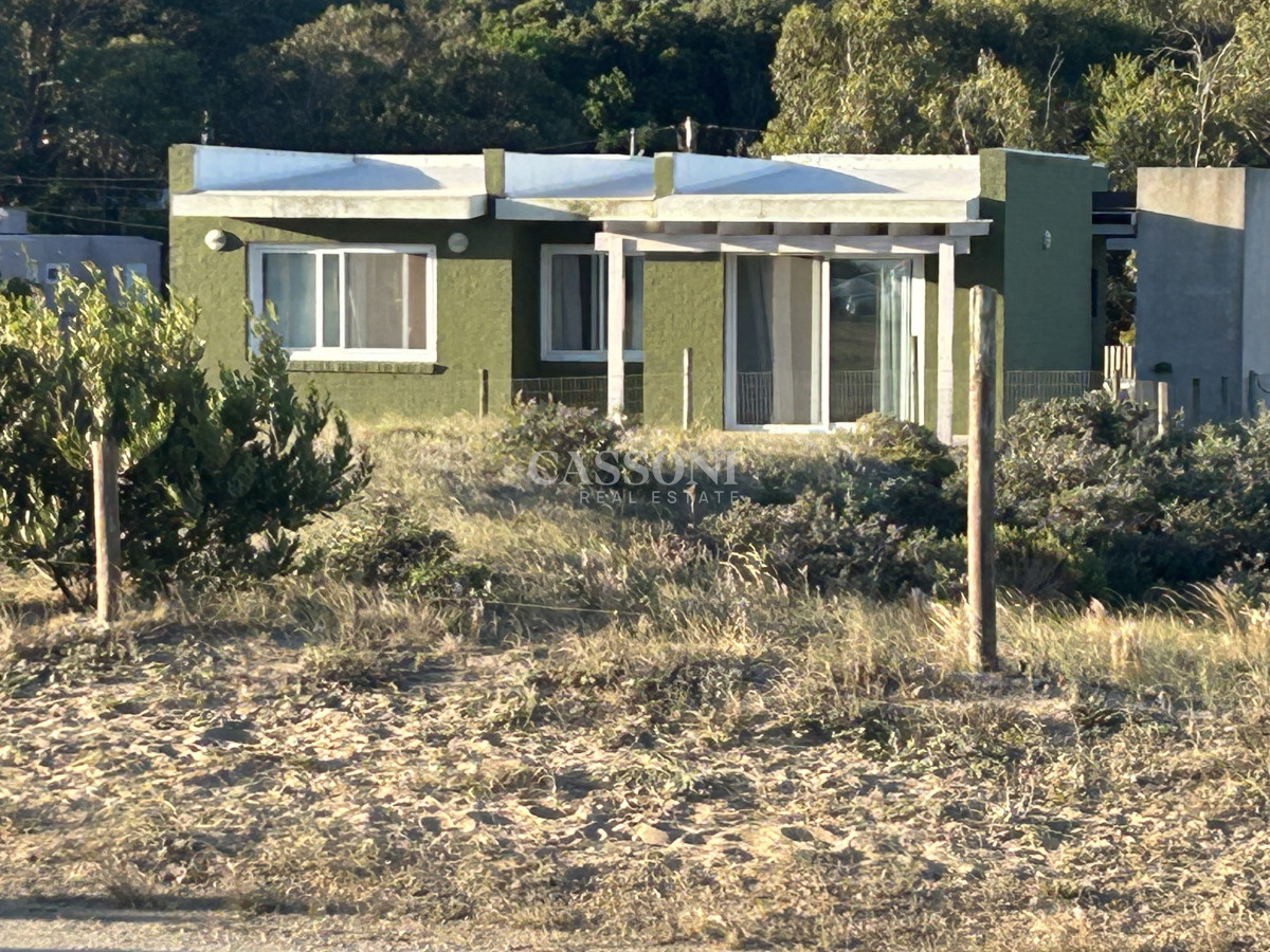 Terreno ID.3960 - Vendo en Primera Línea del Mar 2450 M2