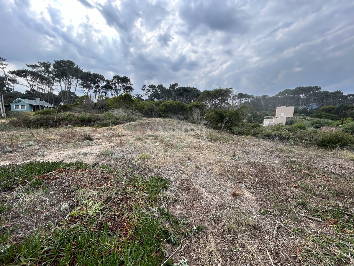 Terreno ID.2720 - Vendemos Terrenos (3) de 1366 M2 a 100 mts de la playa de Ocean Park