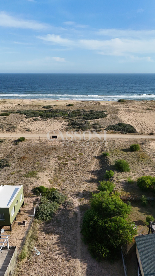 Terreno ID.3960 - Vendo en Primera Línea del Mar 2450 M2