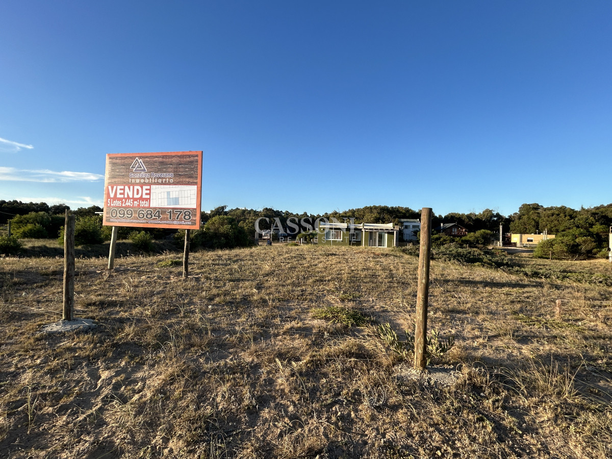 Terreno ID.3960 - Vendo en Primera Línea del Mar 2450 M2