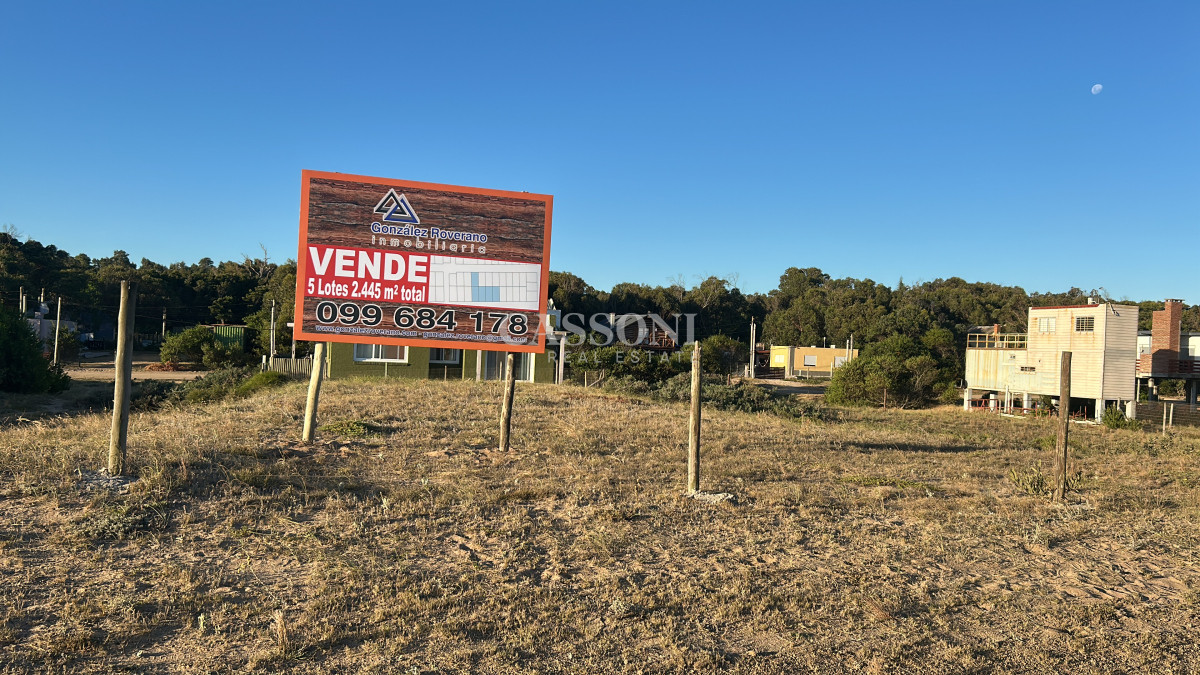 Terreno ID.3960 - Vendo en Primera Línea del Mar 2450 M2