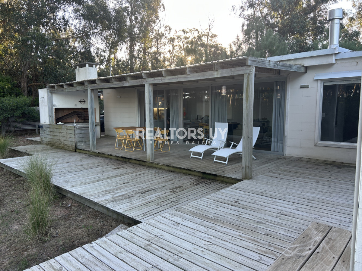 Casa ID.1096 - Vendemos Bellisima Casa en Ocean Park con vista a  Punta Ballena