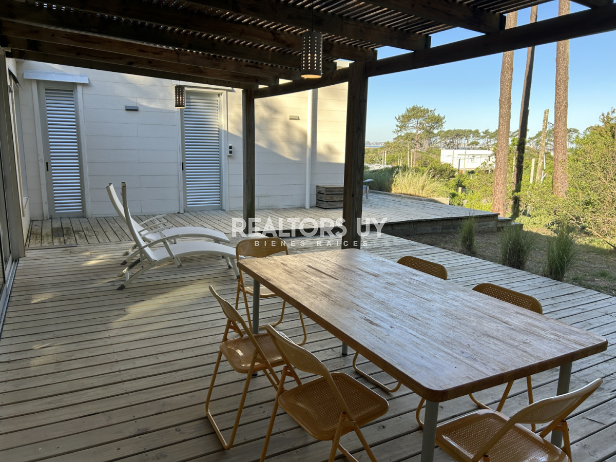 Casa ID.1096 - Vendemos Bellisima Casa en Ocean Park con vista a  Punta Ballena