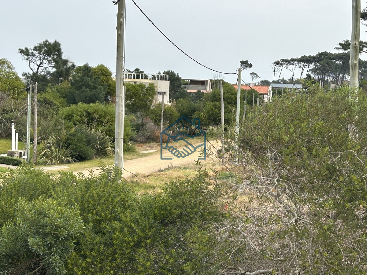 Terreno ID.1201/Vendemos-Terrenos-(3)-de-1366-M2-a-100-mts-de-la-playa-de-Ocean-Park - Vendemos Terrenos (3) de 1366 M2 a 100 mts de la playa de Ocean Park