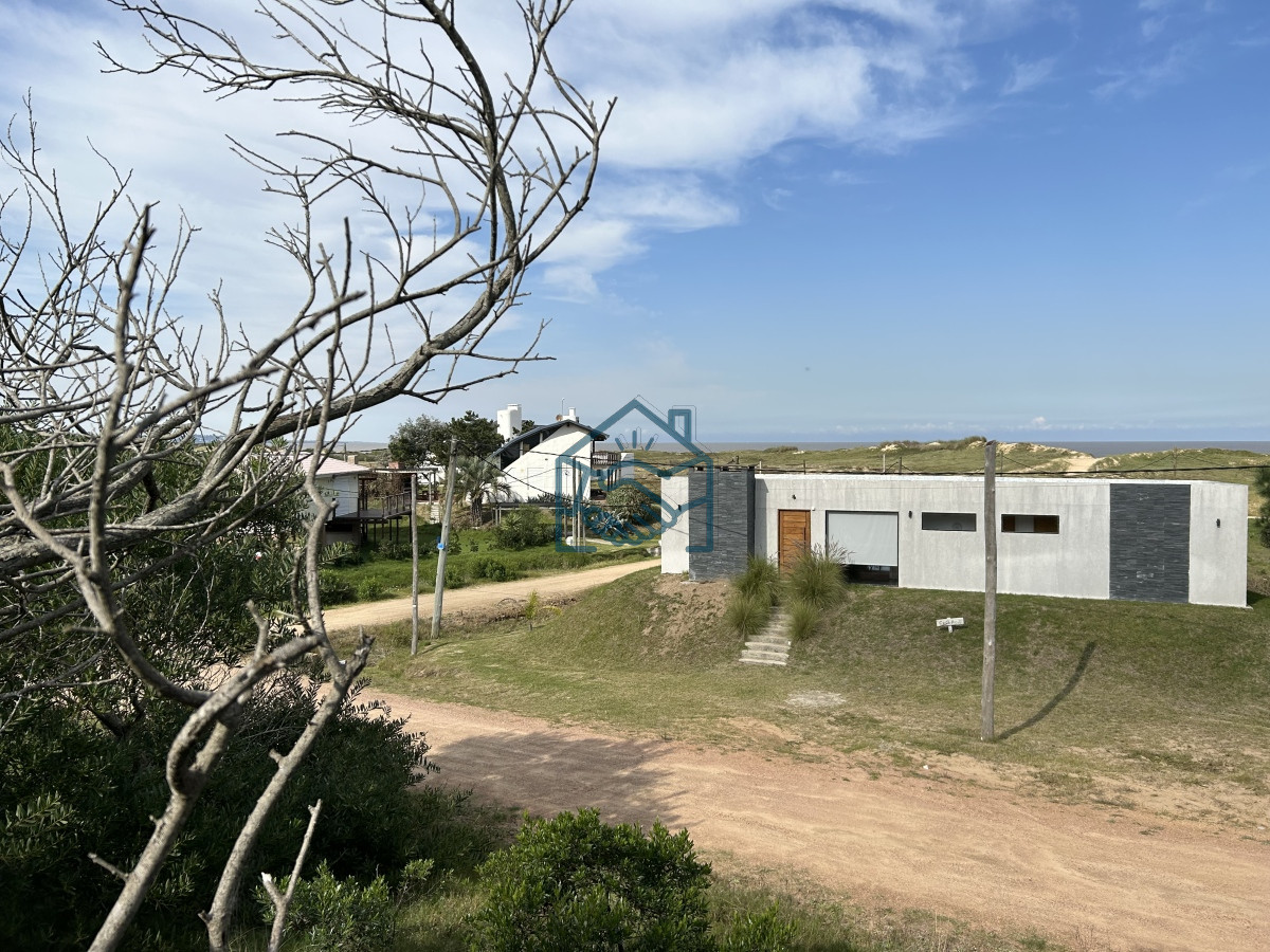 Terreno ID.1201/Vendemos-Terrenos-(3)-de-1366-M2-a-100-mts-de-la-playa-de-Ocean-Park - Vendemos Terrenos (3) de 1366 M2 a 100 mts de la playa de Ocean Park
