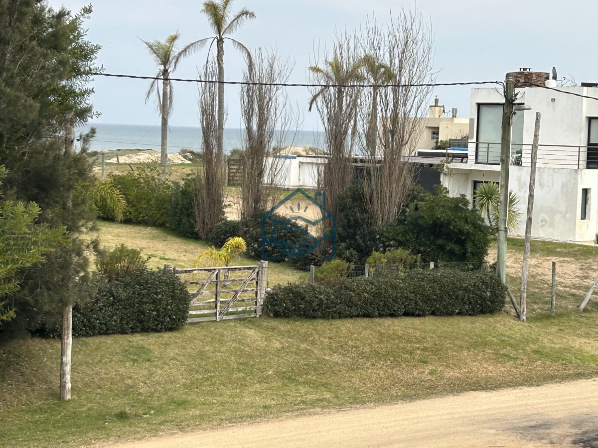 Terreno ID.1201/Vendemos-Terrenos-(3)-de-1366-M2-a-100-mts-de-la-playa-de-Ocean-Park - Vendemos Terrenos (3) de 1366 M2 a 100 mts de la playa de Ocean Park
